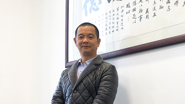 草莓视频IOS在线观看售後工程師賴建忠