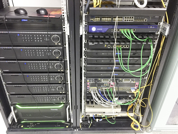 交換機除了硬件故障以外一般還有軟件故障，其中交換機軟件故障可以分為以下幾類：