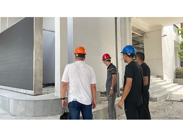 草莓视频苹果下载公司：高溫慰問進工地，消暑送清涼